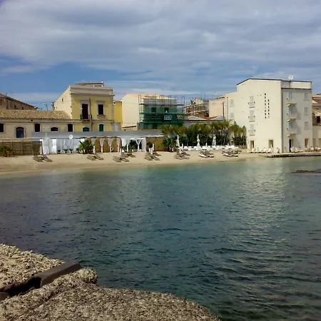 Affittacamere La Stanza Di Paco *